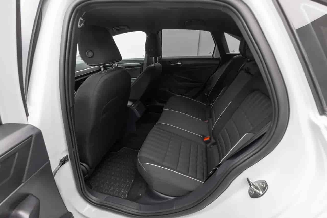 VOLKSWAGEN Jetta - 8