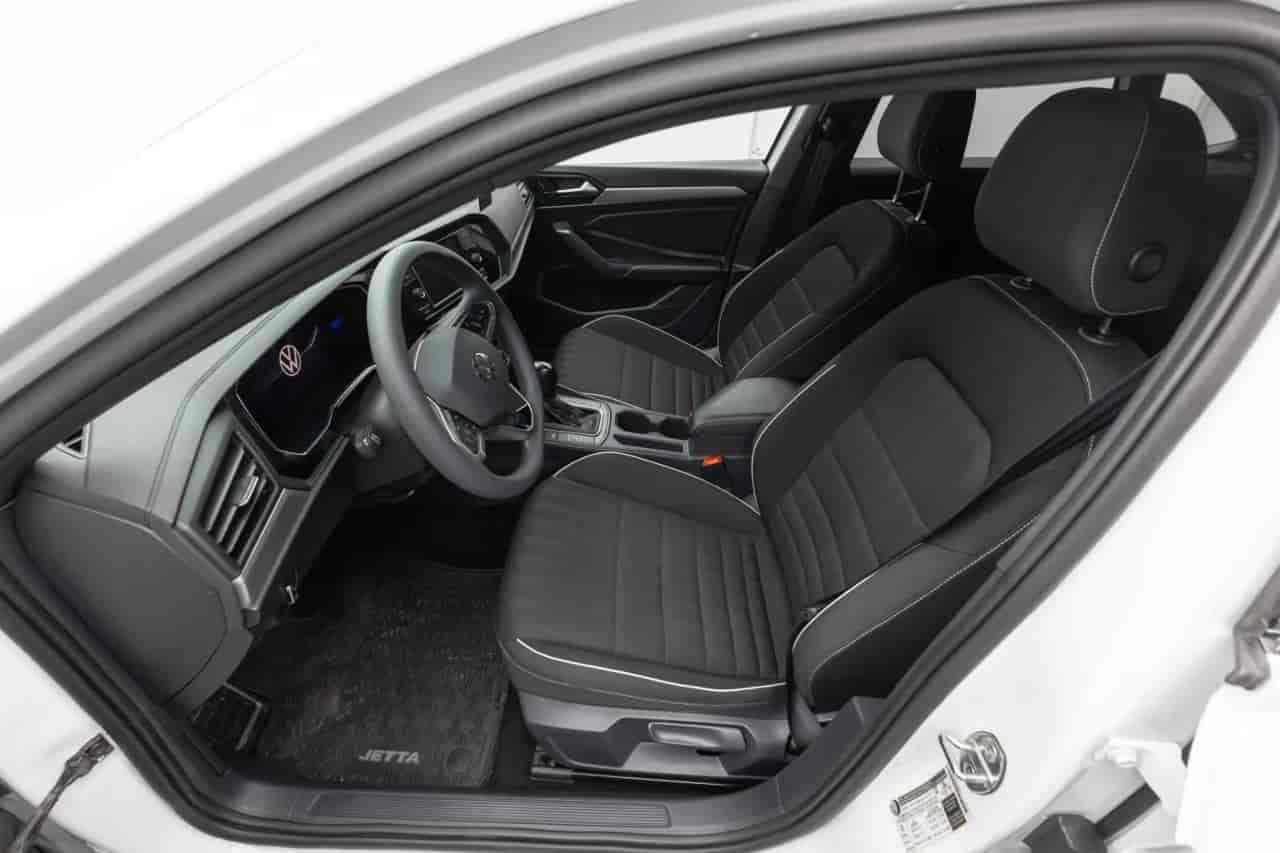 VOLKSWAGEN Jetta - 9