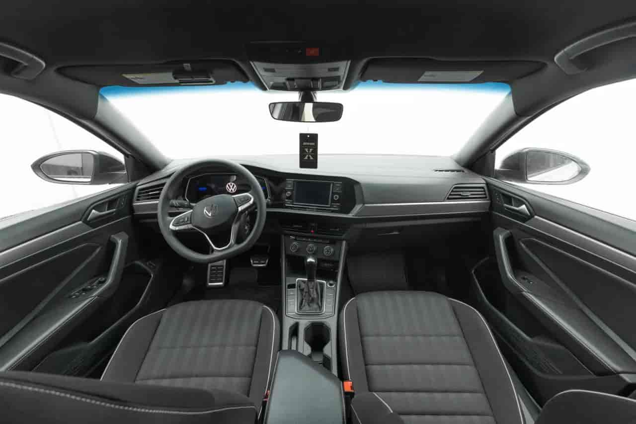 VOLKSWAGEN Jetta - 10