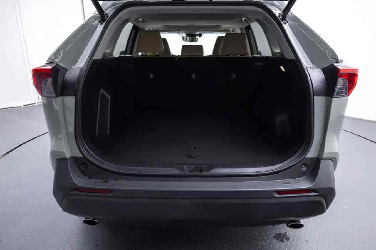TOYOTA RAV4 - 7