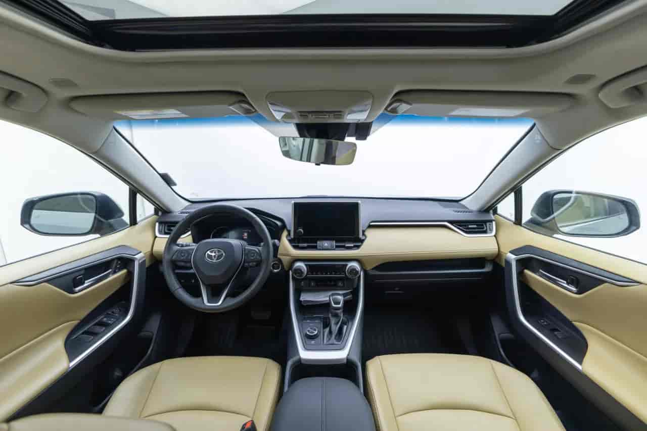 TOYOTA RAV4 - 9