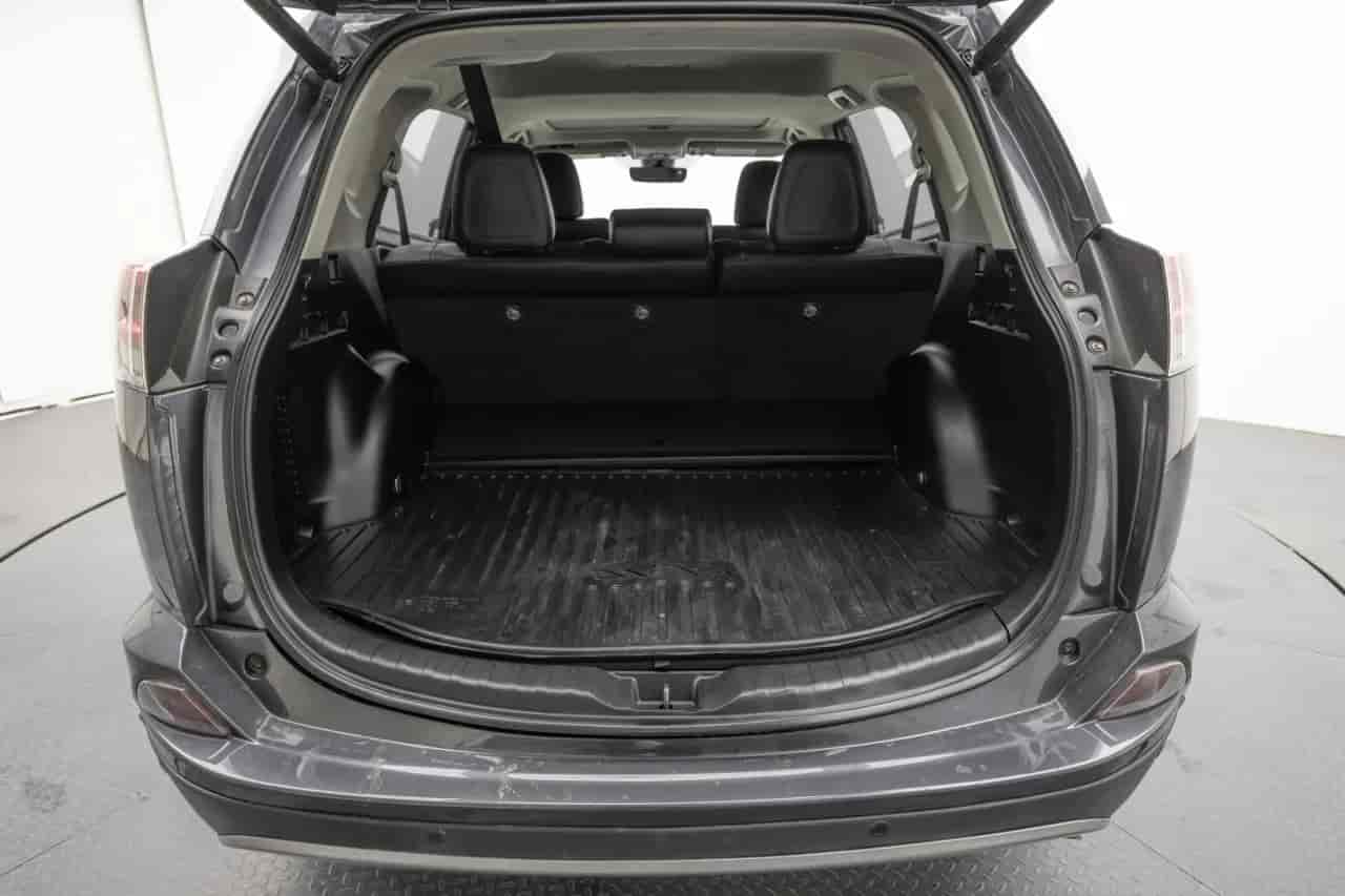 TOYOTA RAV4 - 7