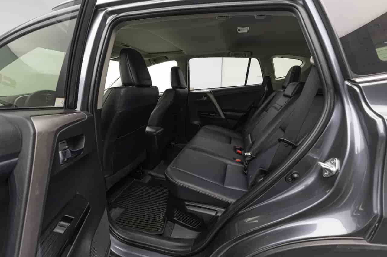 TOYOTA RAV4 - 8