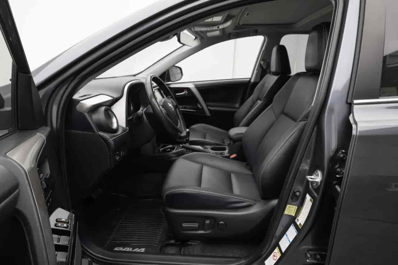 TOYOTA RAV4 - 10