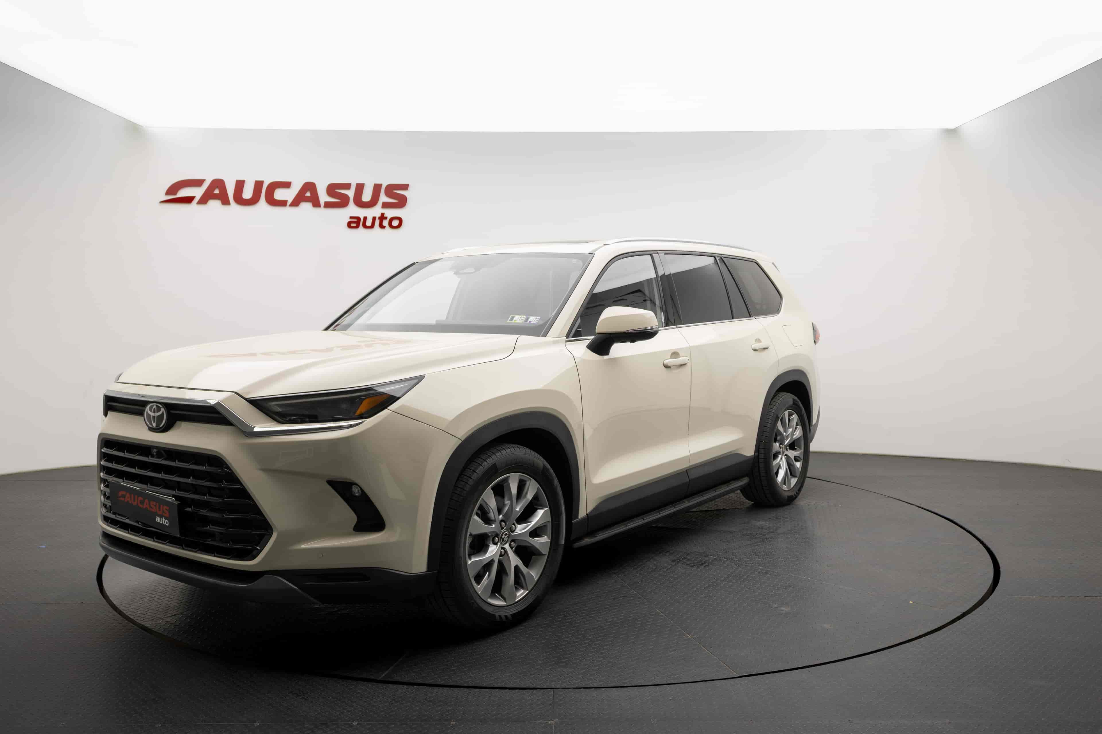 TOYOTA Grand Highlander - 1