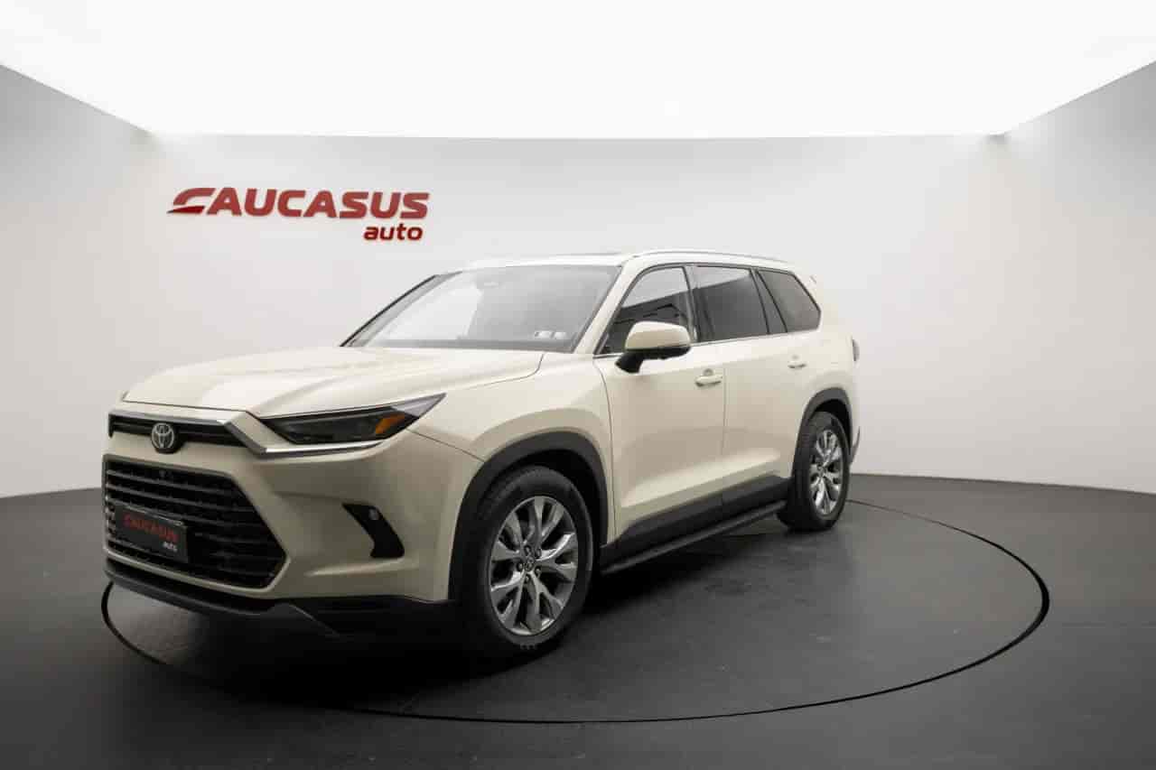 TOYOTA Grand Highlander - 1