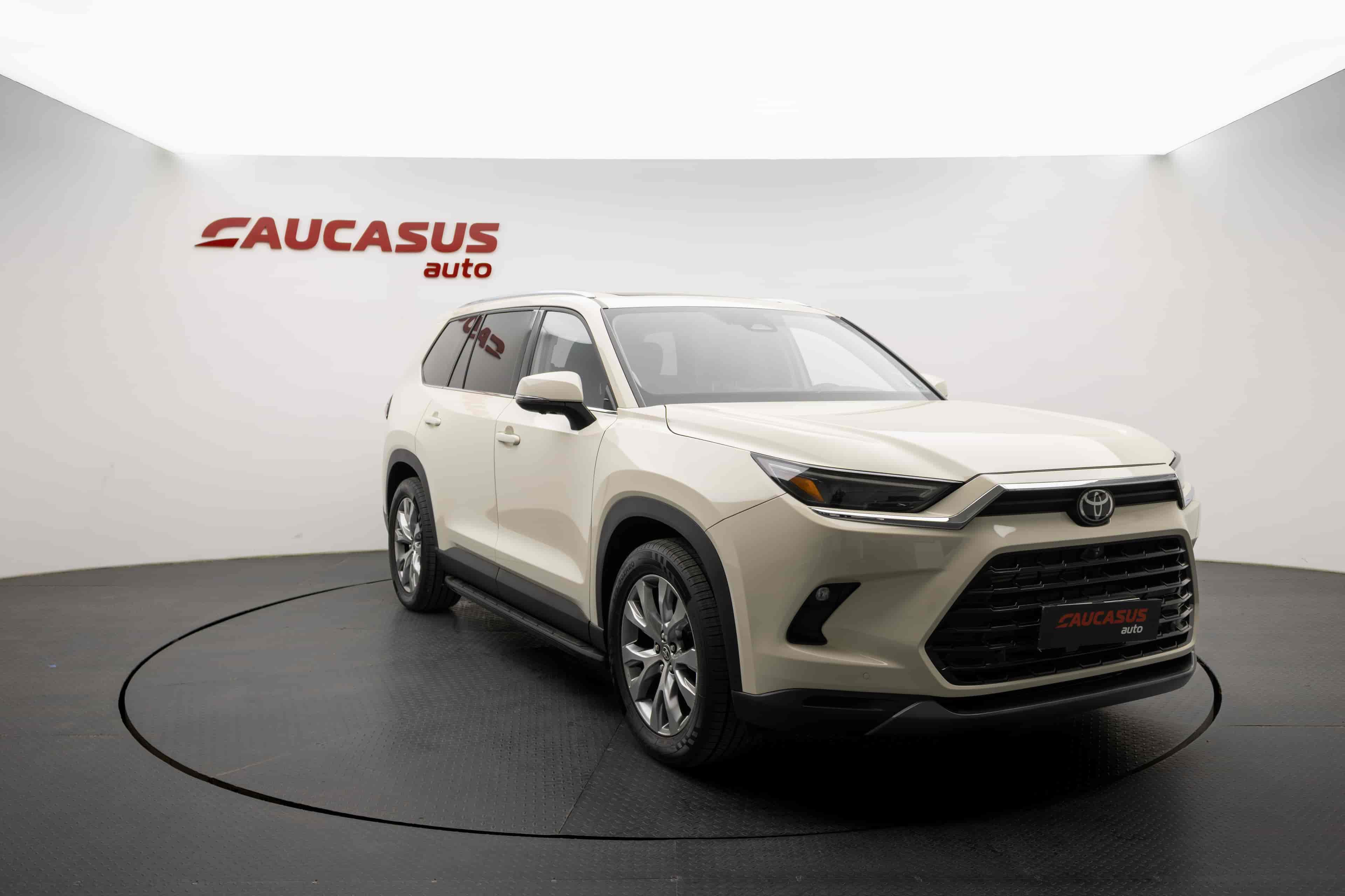 TOYOTA Grand Highlander - 3