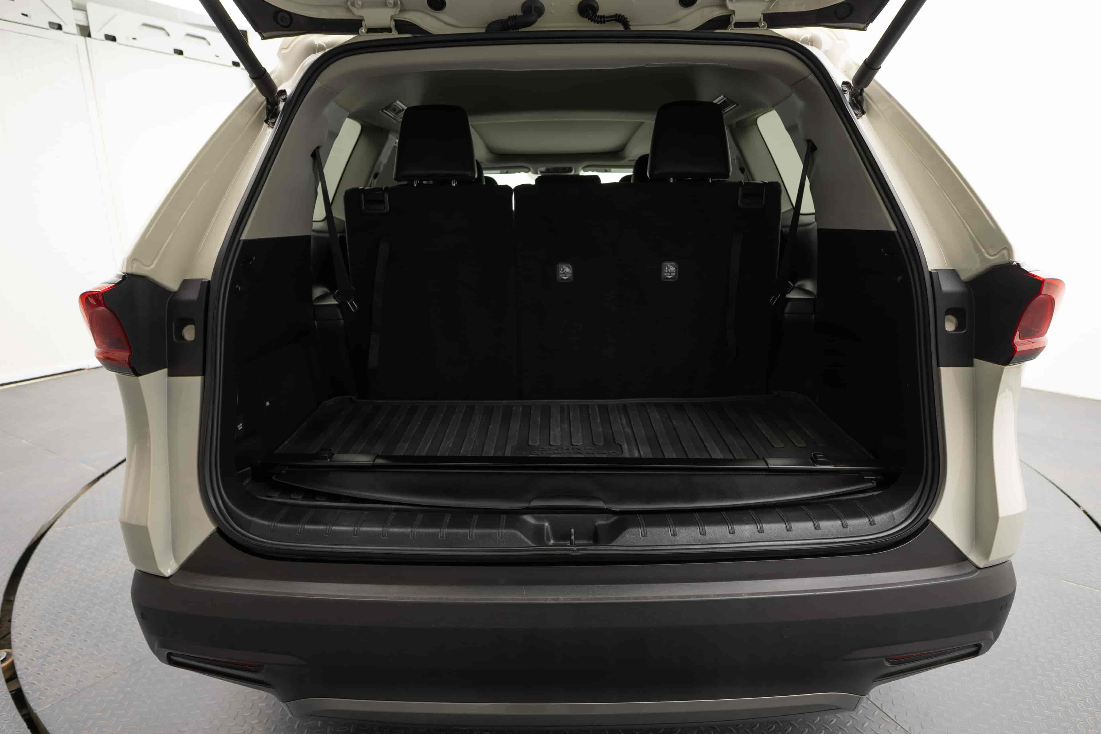 TOYOTA Grand Highlander - 7