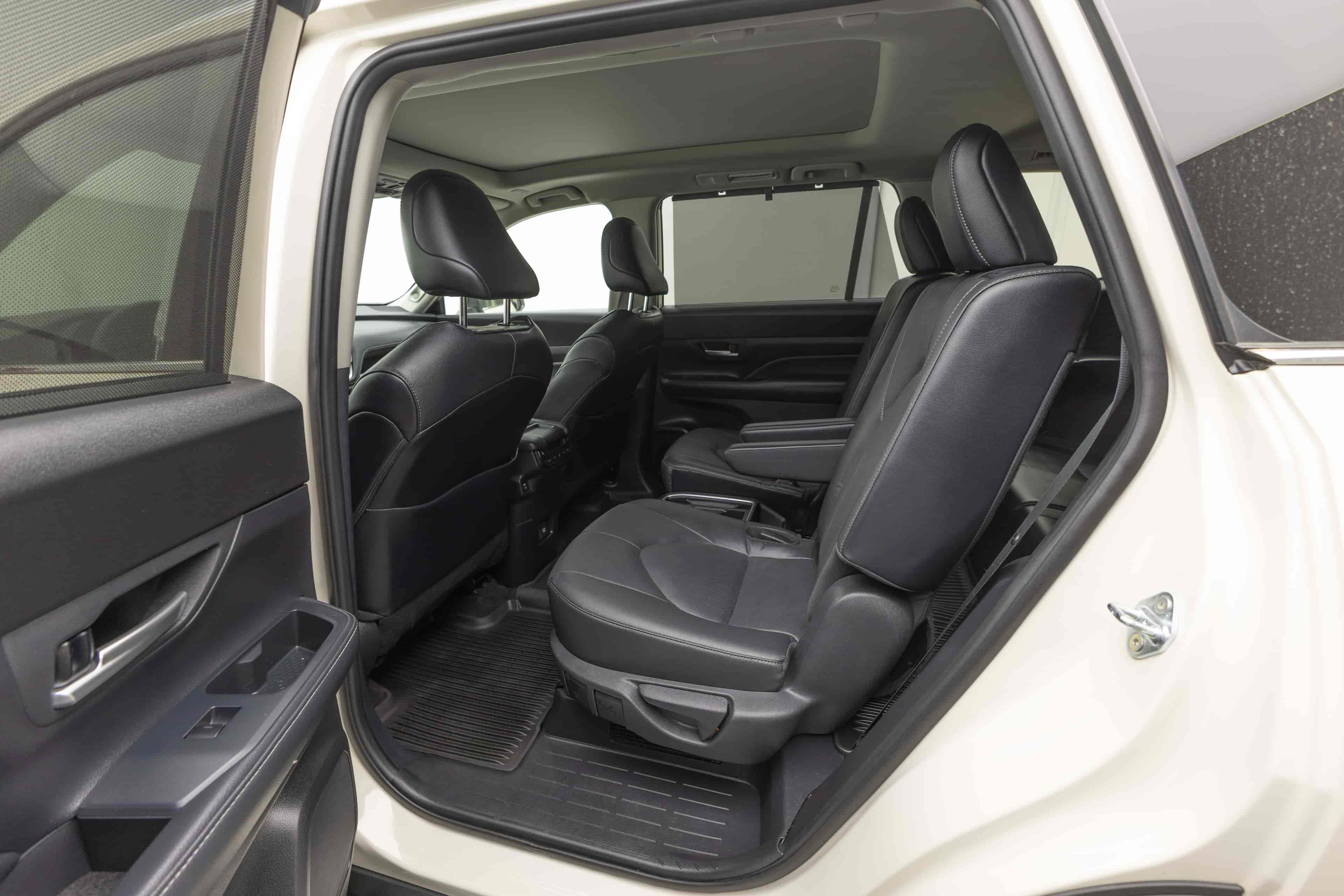 TOYOTA Grand Highlander - 8
