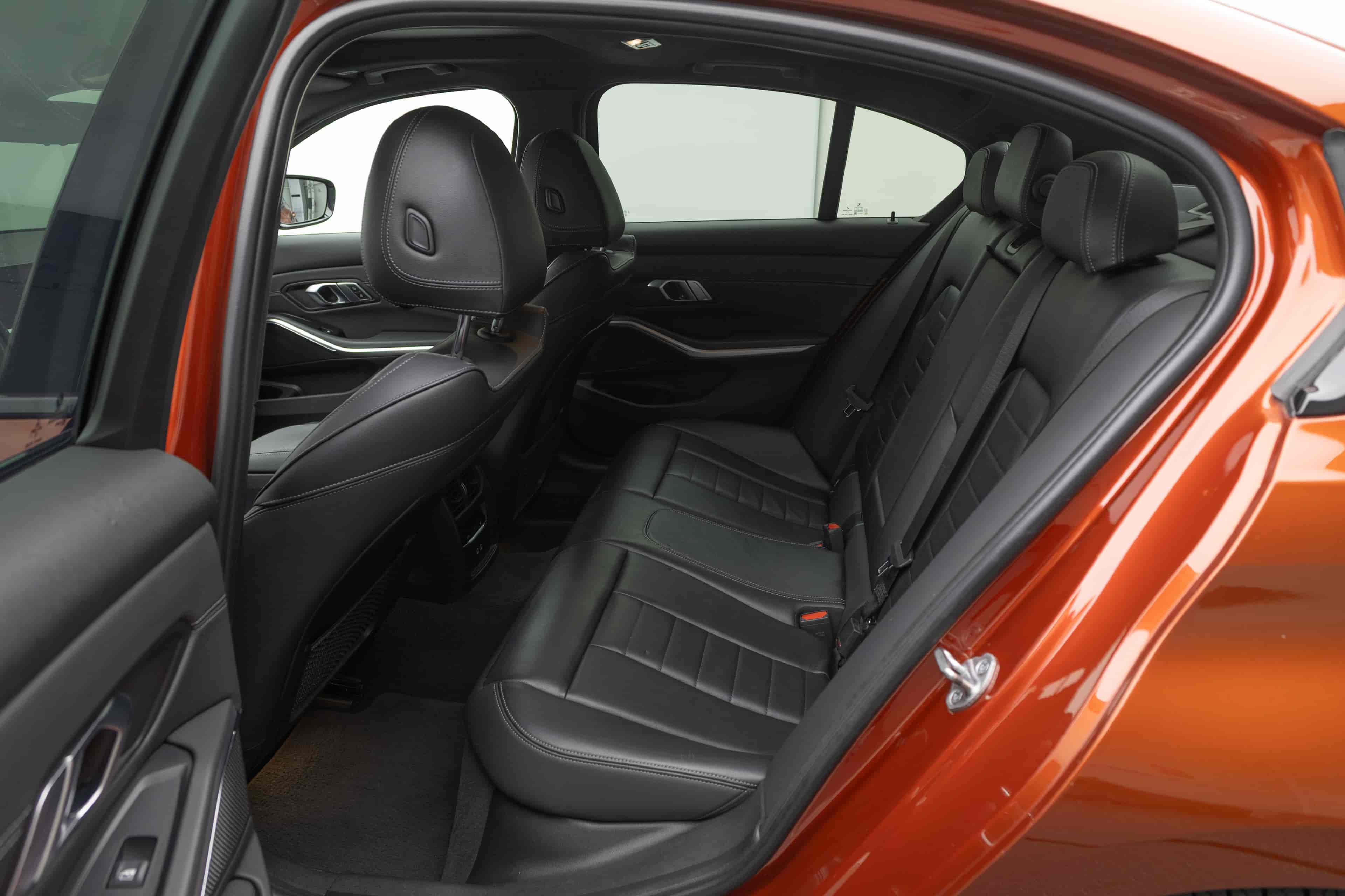 BMW 330i - 8