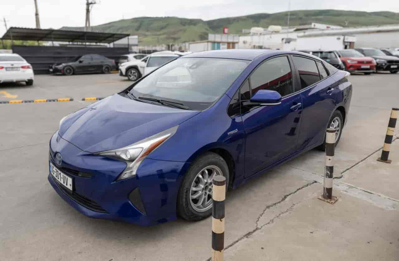 TOYOTA Prius - 1
