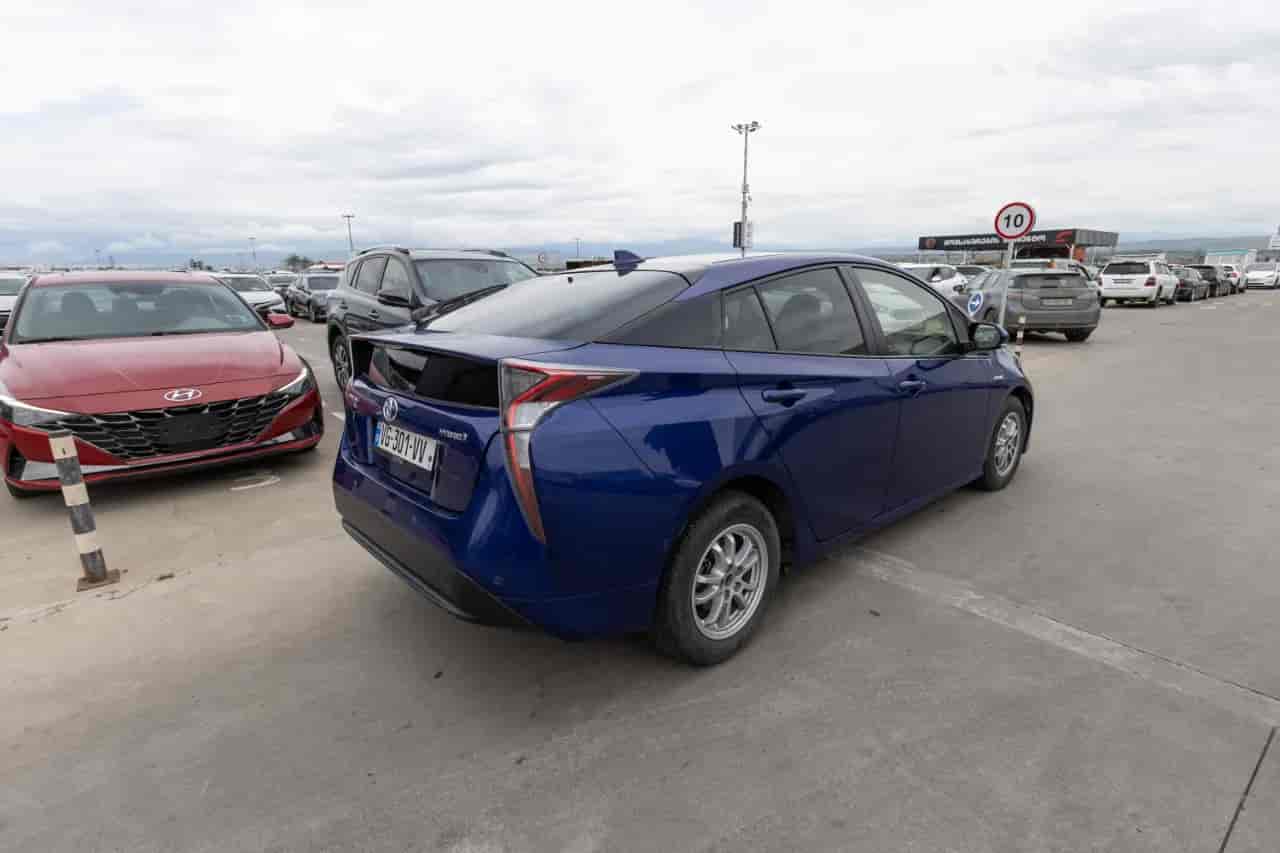 TOYOTA Prius - 4