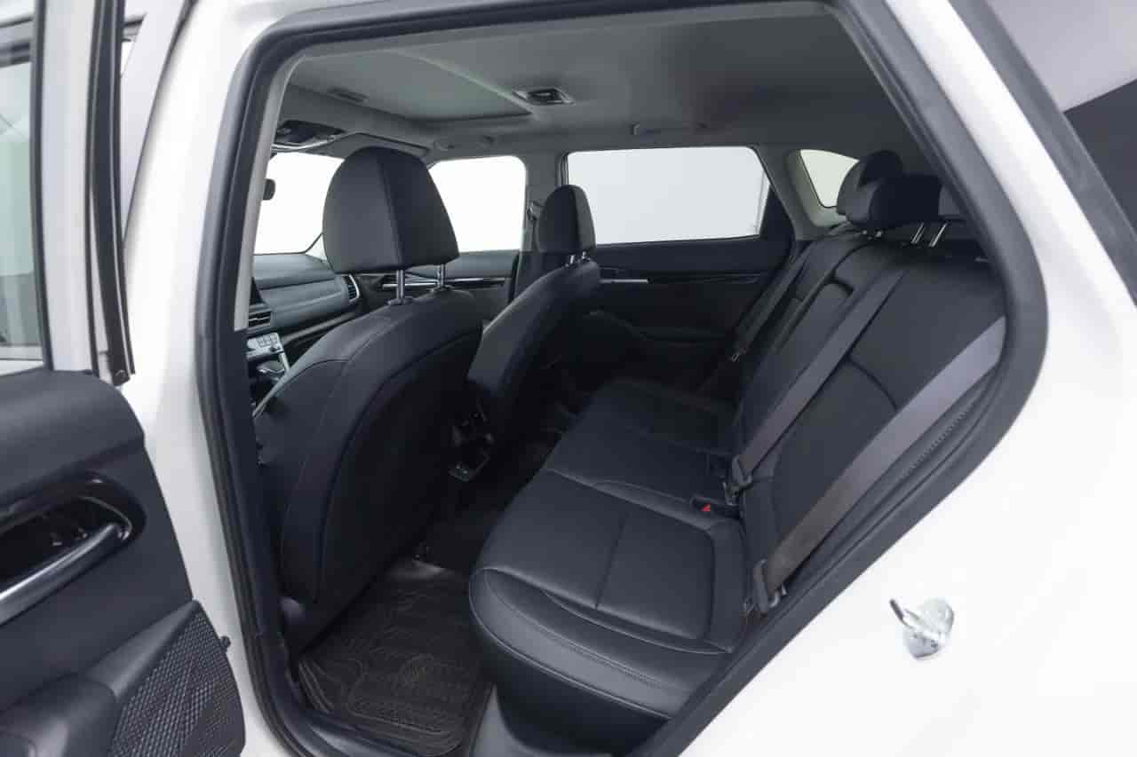 KIA Seltos - 8
