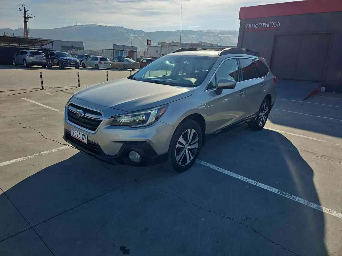 SUBARU Outback - 1