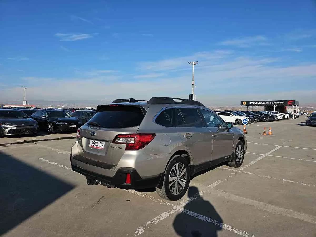 SUBARU Outback - 4