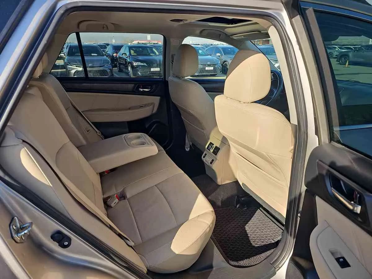 SUBARU Outback - 8