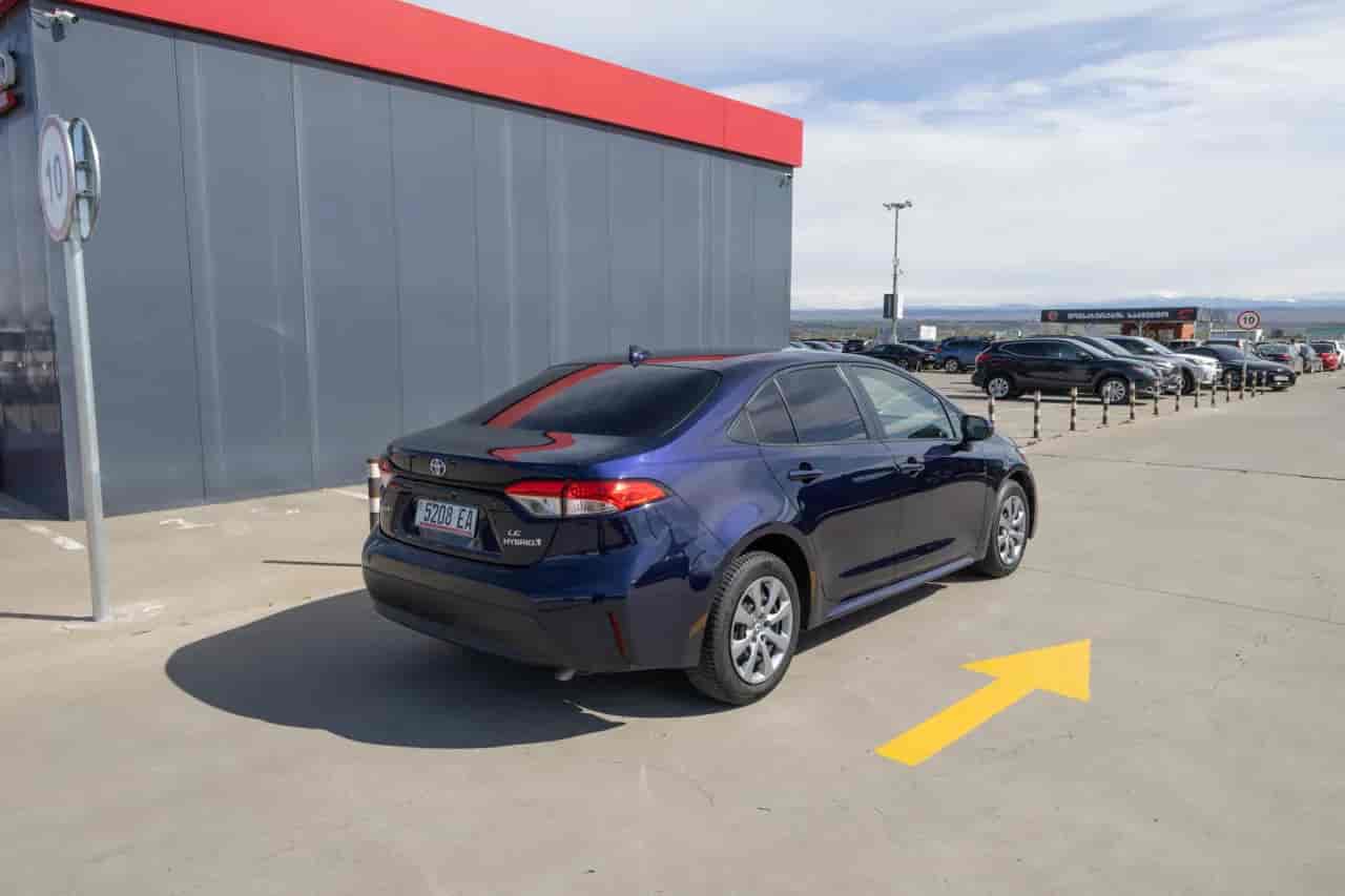 TOYOTA Corolla - 4