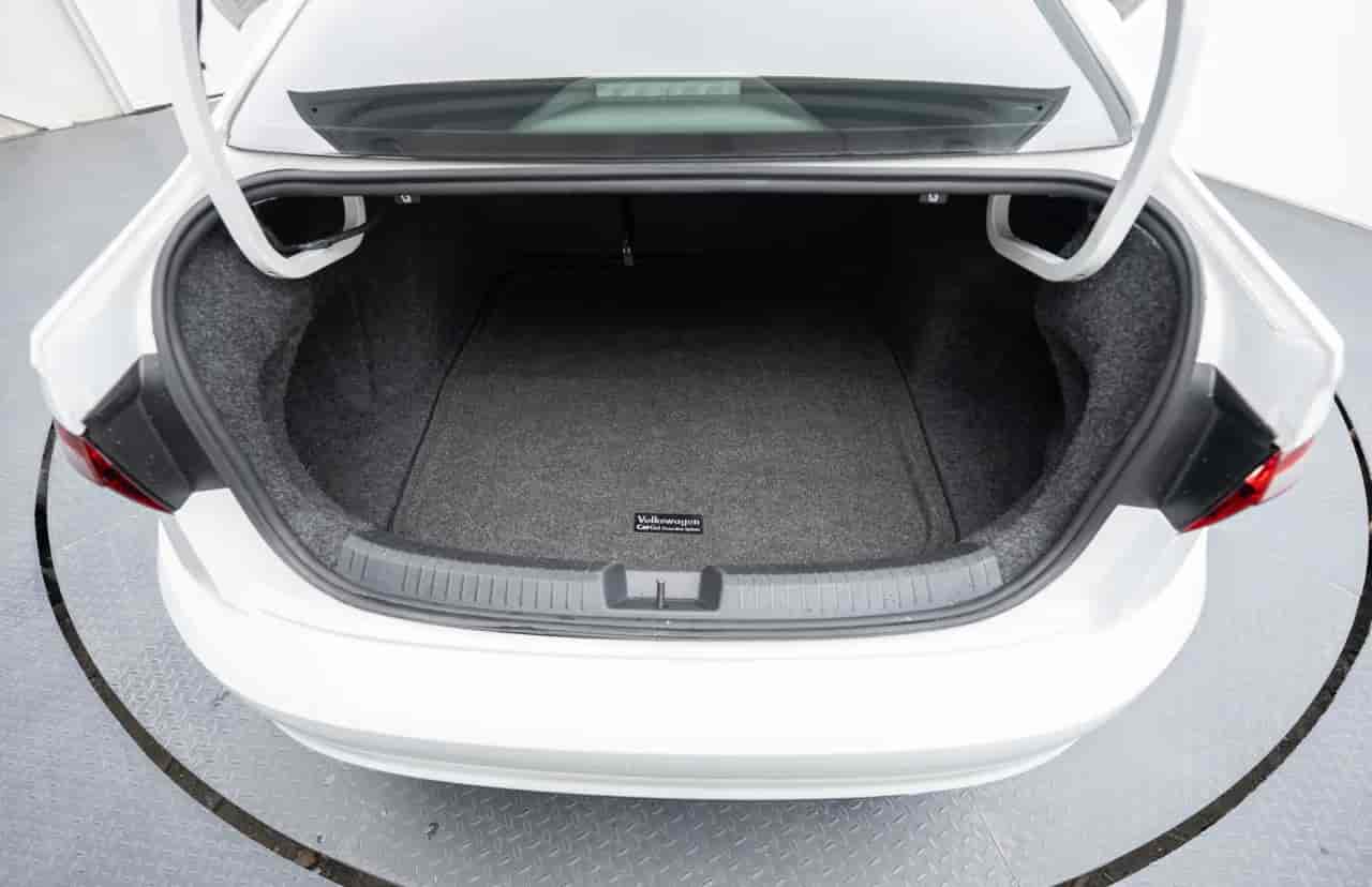 VOLKSWAGEN Jetta - 7