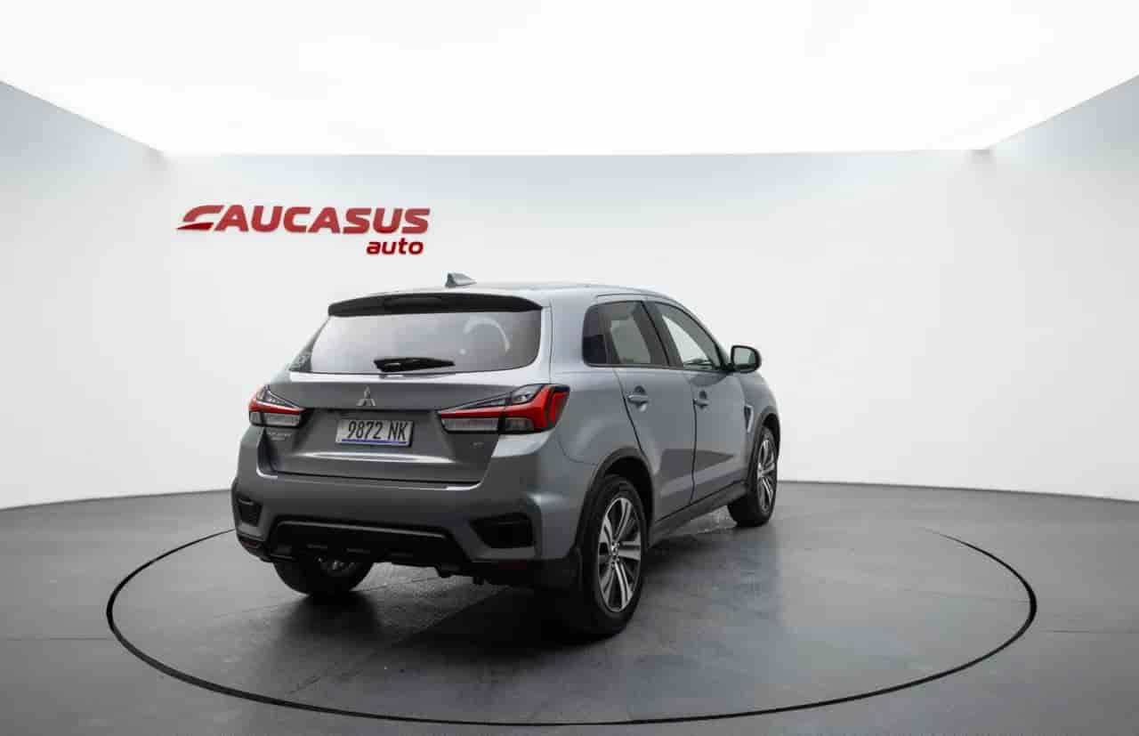 MITSUBISHI Outlander Sport - 4