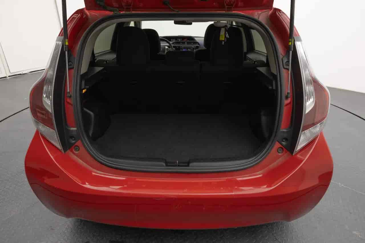 TOYOTA Prius - 7