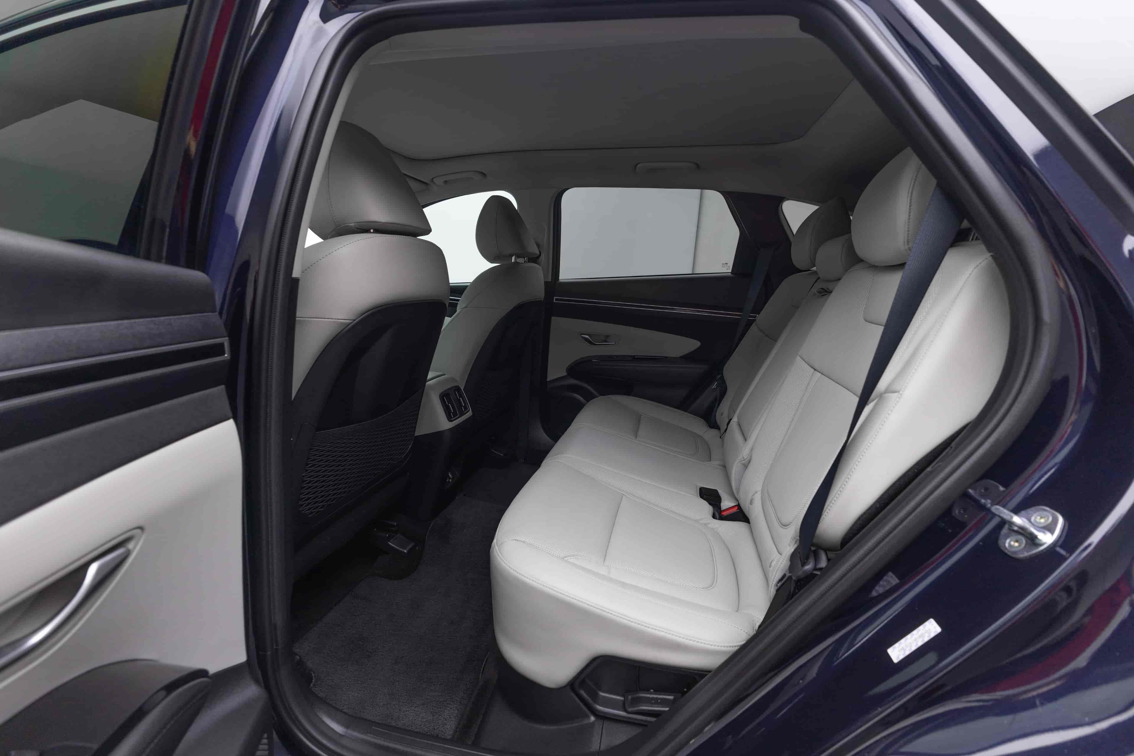HYUNDAI Tucson - 8