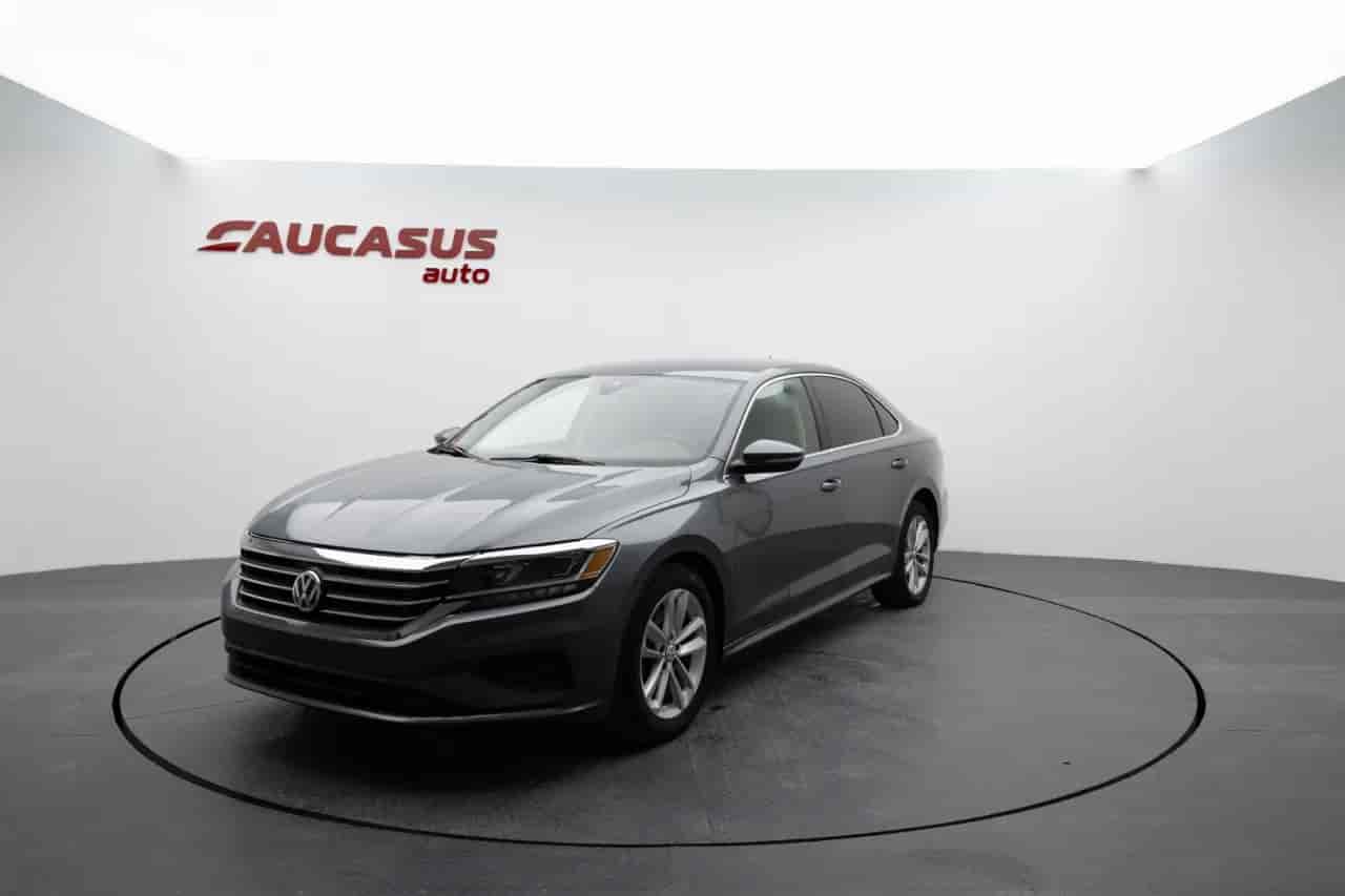 VOLKSWAGEN Passat - 1