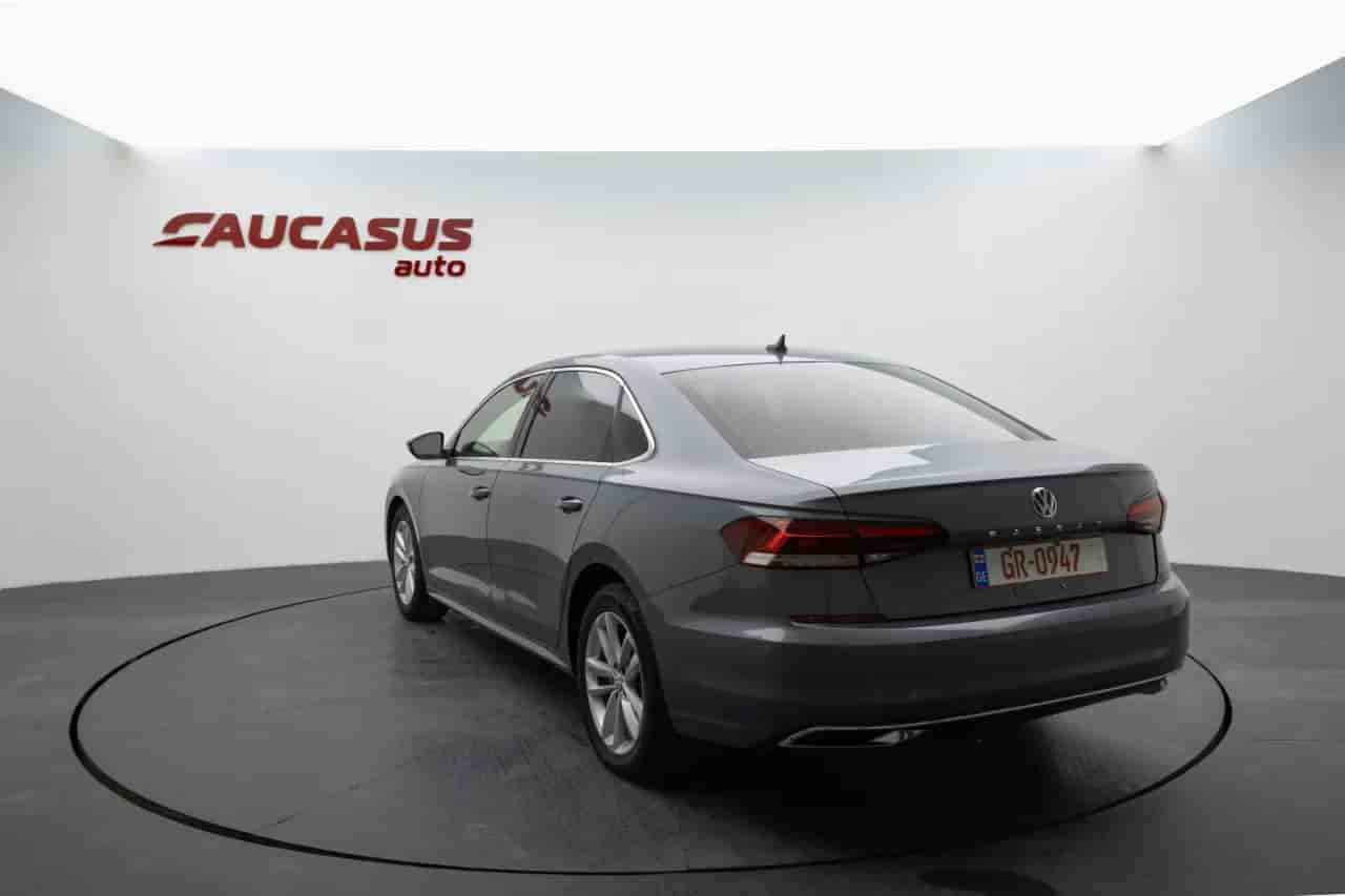 VOLKSWAGEN Passat - 4