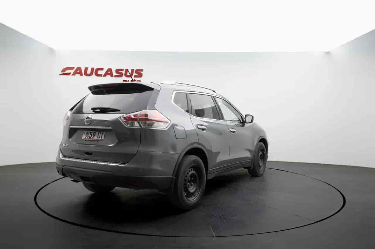 NISSAN Rogue - 4