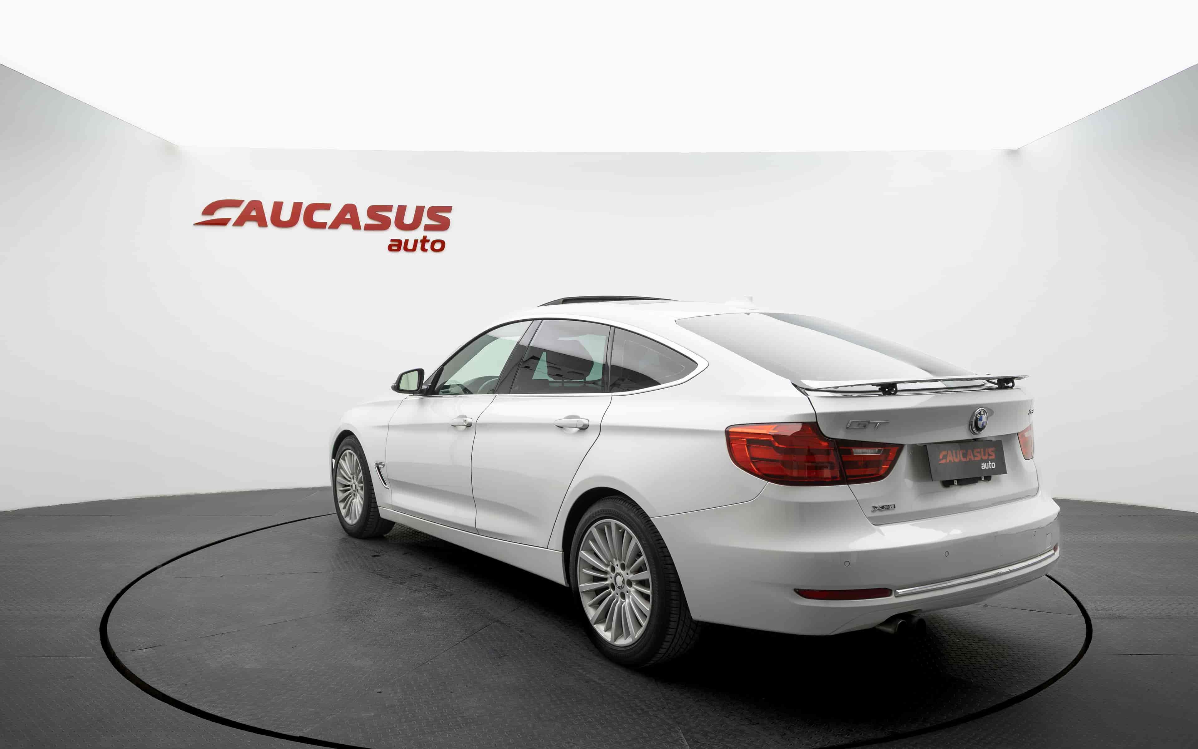 BMW 328i - 2