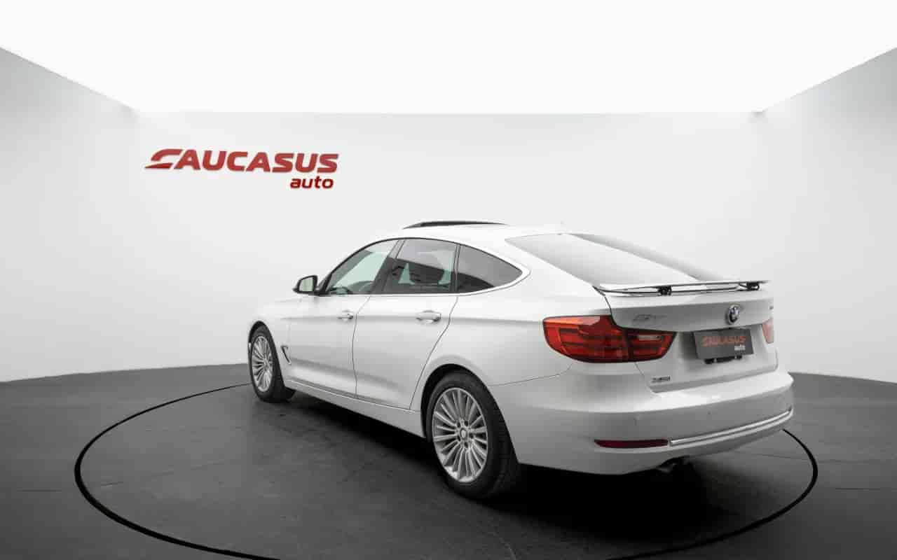 BMW 3-Series - 2