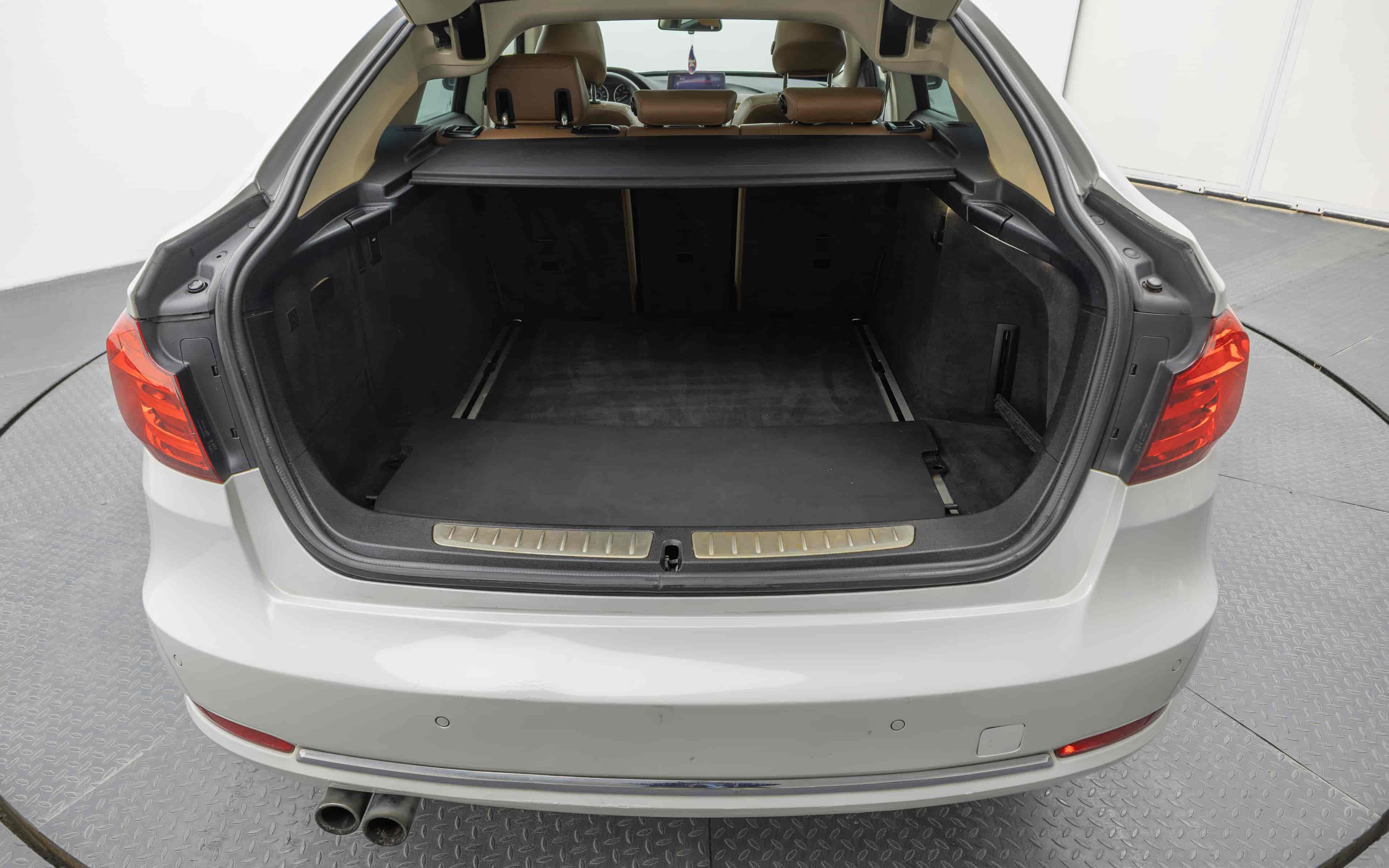 BMW 328i - 5