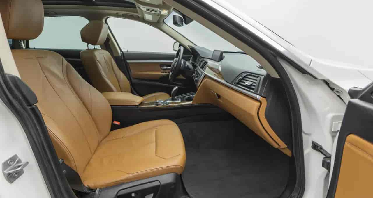 BMW 3-Series - 8