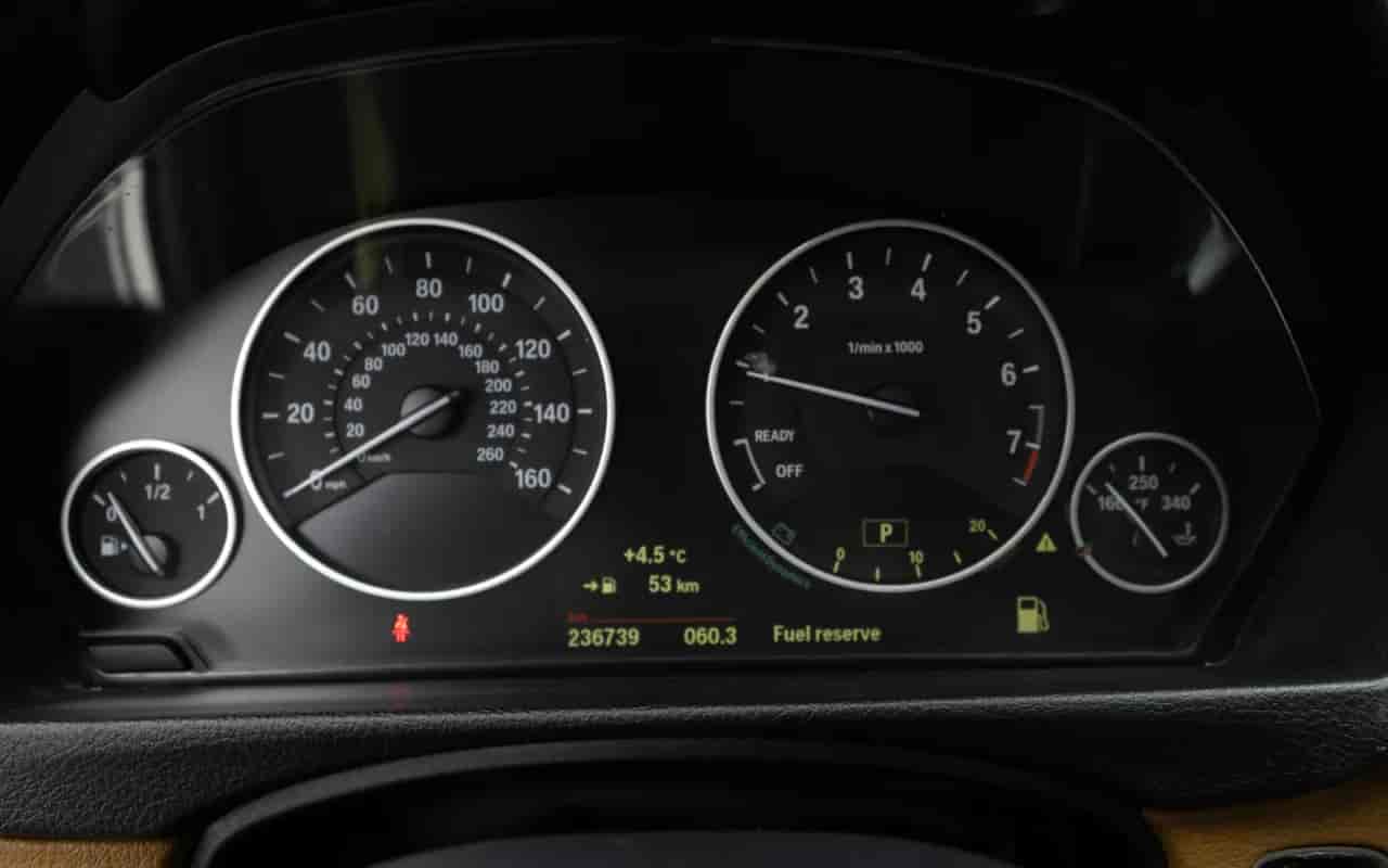 BMW 3-Series - 9