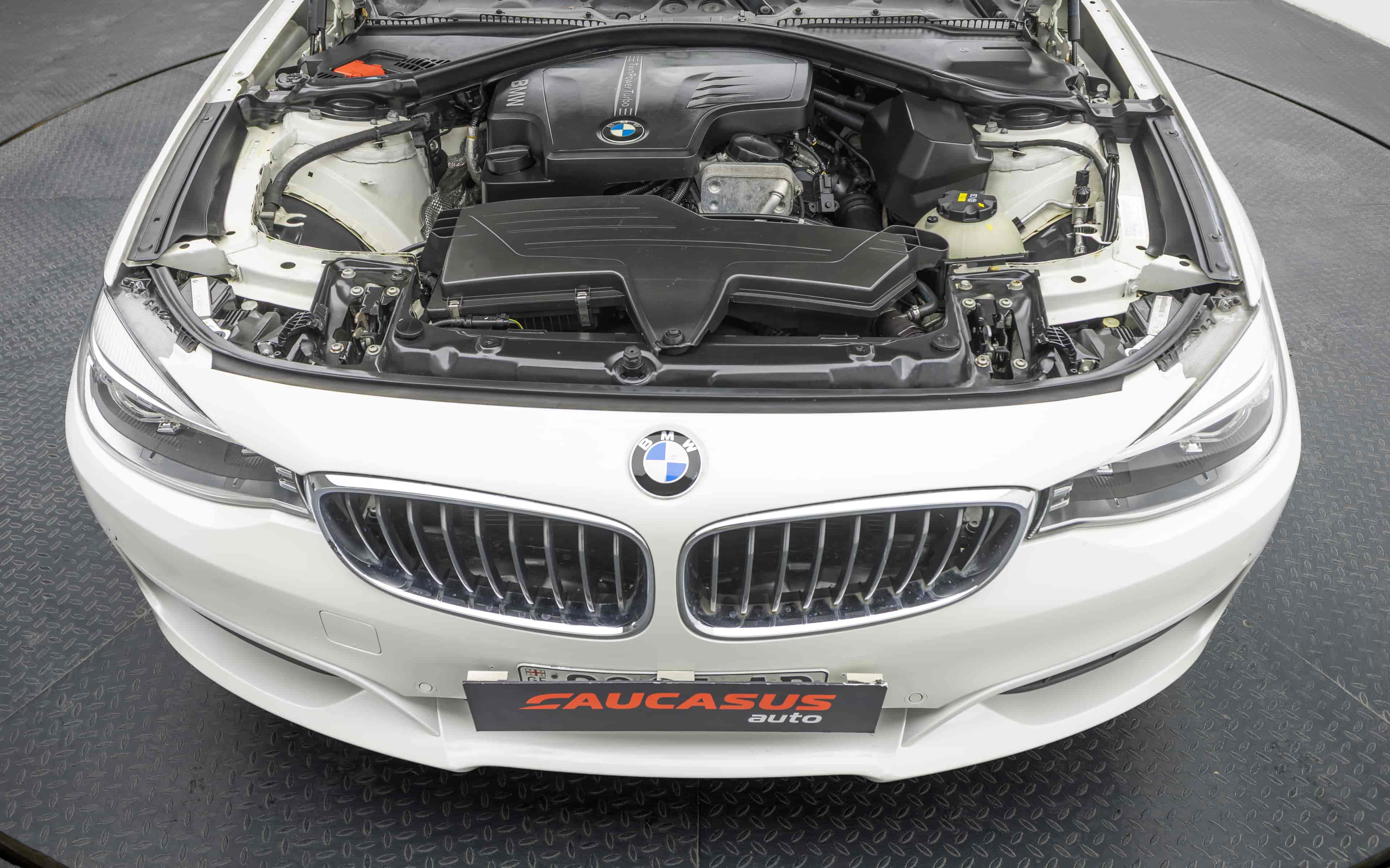 BMW 328i - 10