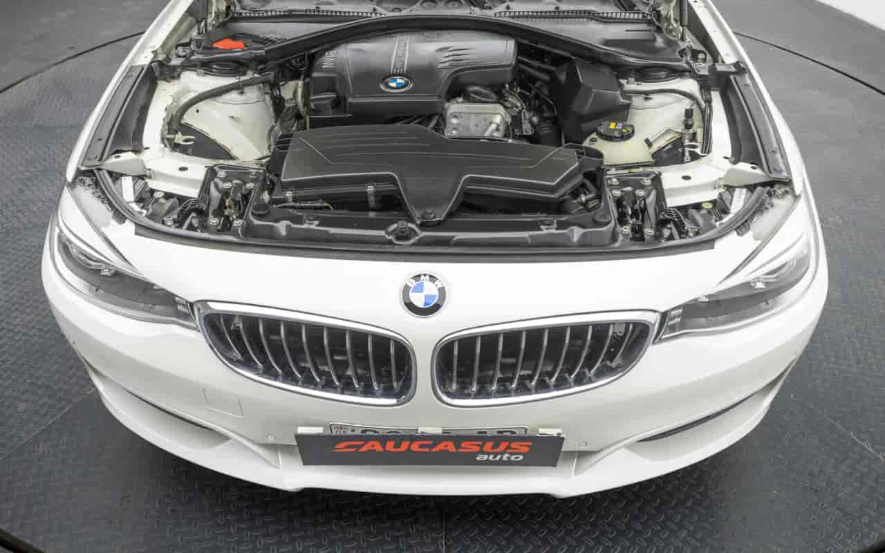 BMW 3-Series - 10
