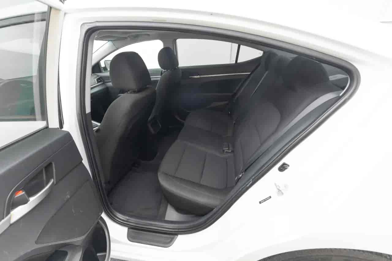 HYUNDAI Elantra - 8