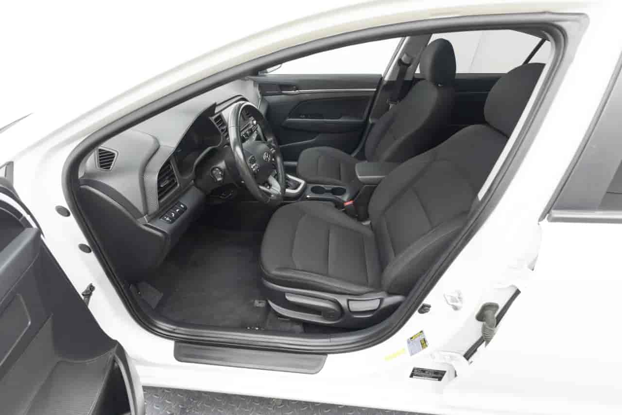 HYUNDAI Elantra - 10