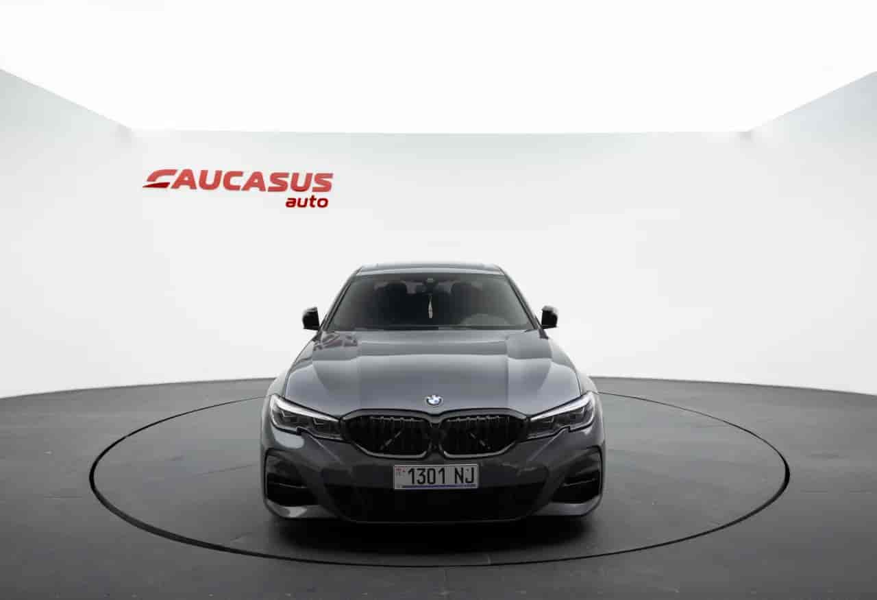 BMW 3-Series - 2