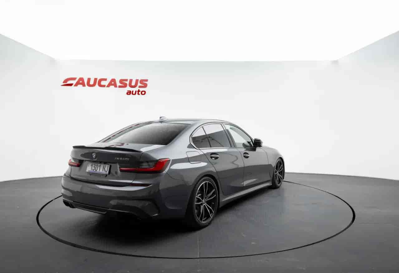 BMW 3-Series - 4
