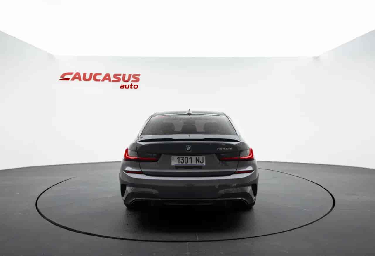 BMW 3-Series - 5