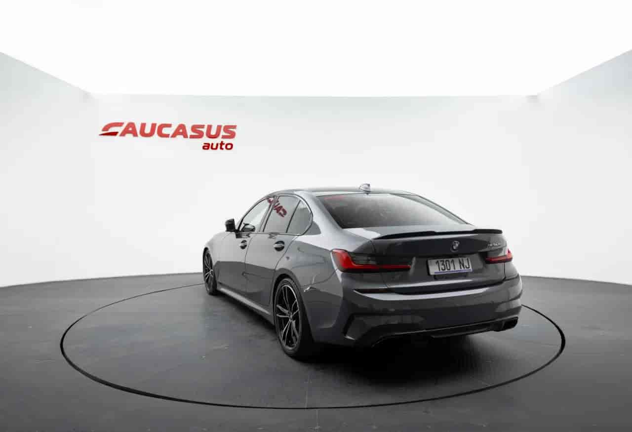 BMW 3-Series - 6