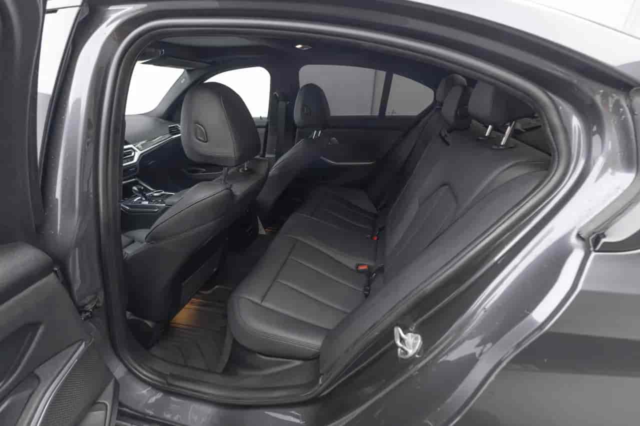 BMW 3-Series - 7