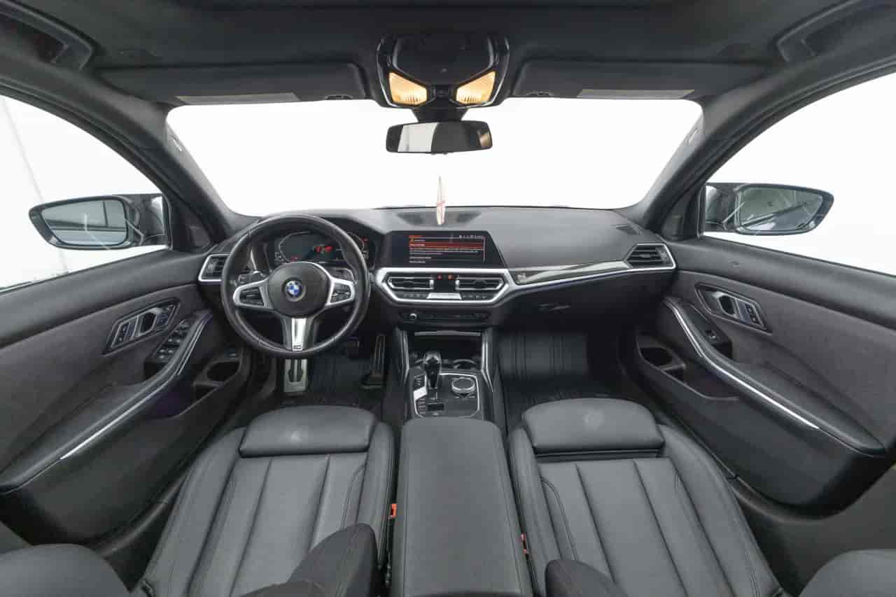 BMW 3-Series - 8