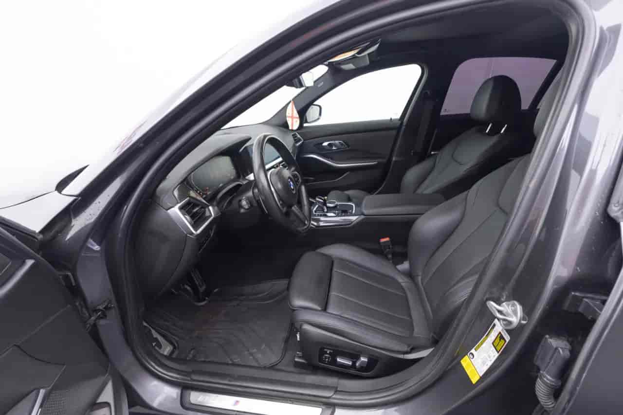 BMW 3-Series - 9