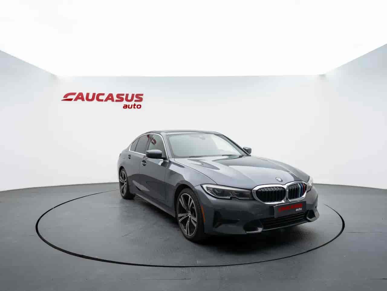 BMW 330i - 3