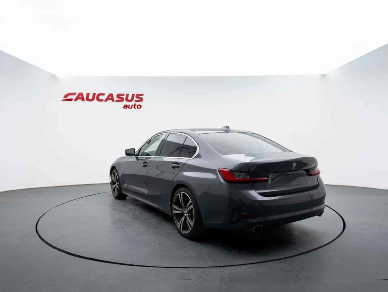 BMW 330i - 6