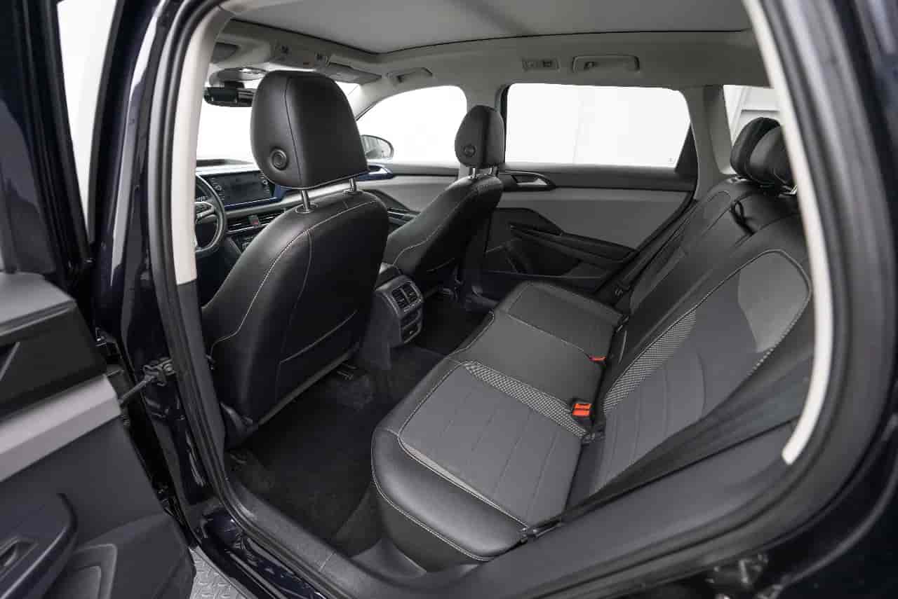 VOLKSWAGEN Taos - 8