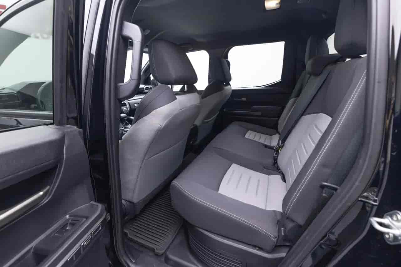 TOYOTA Tacoma - 8