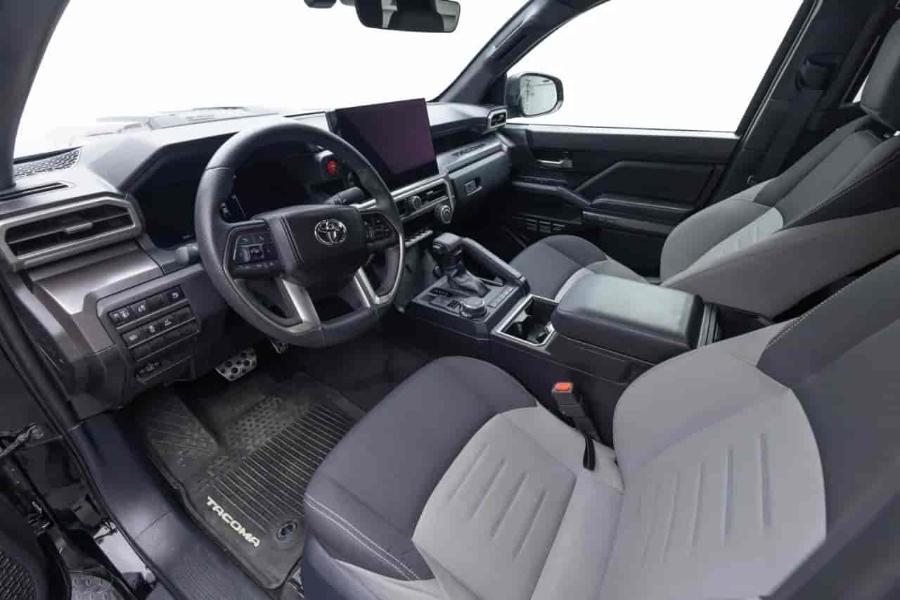 TOYOTA Tacoma - 10