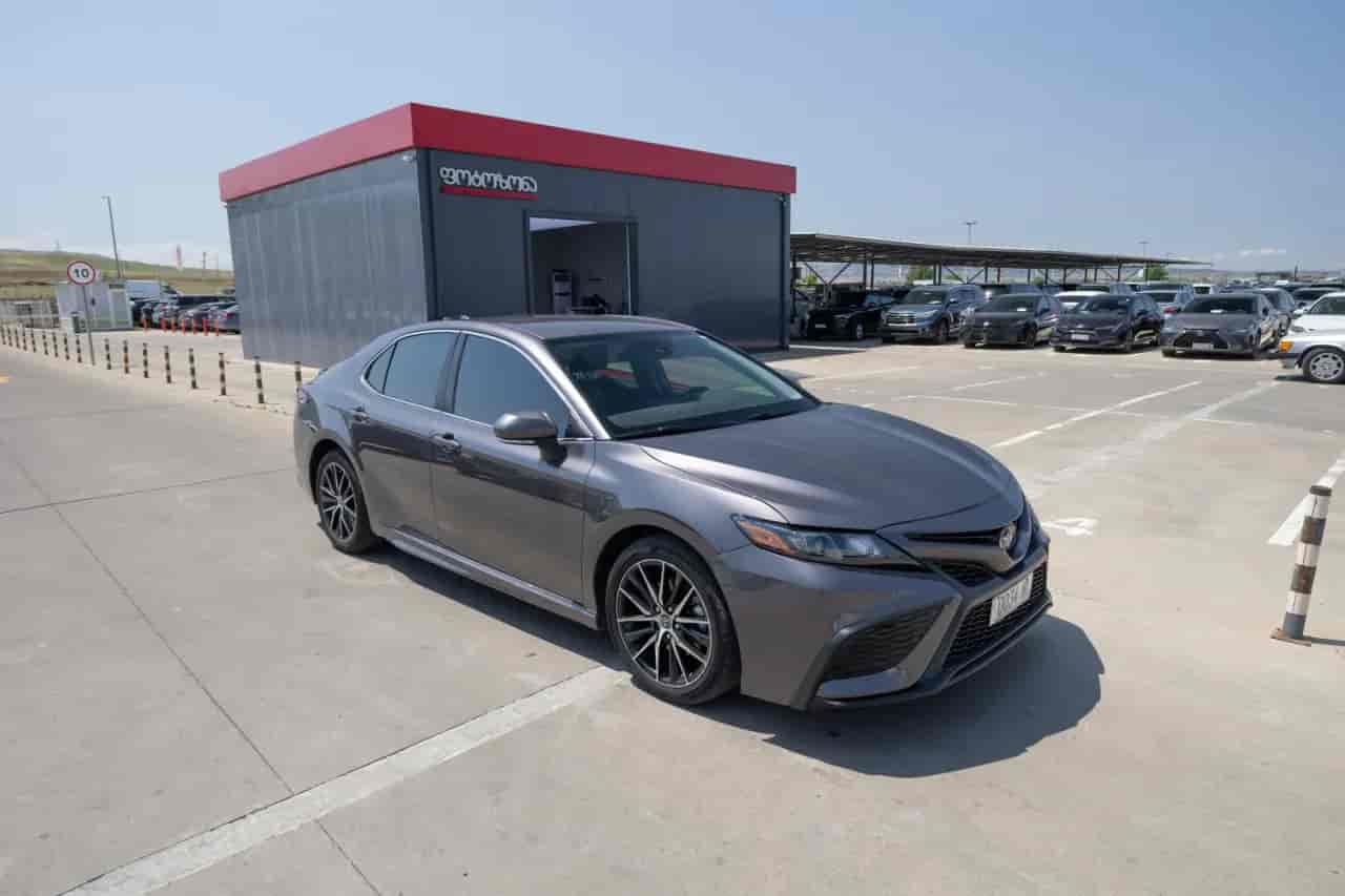 TOYOTA Camry - 3